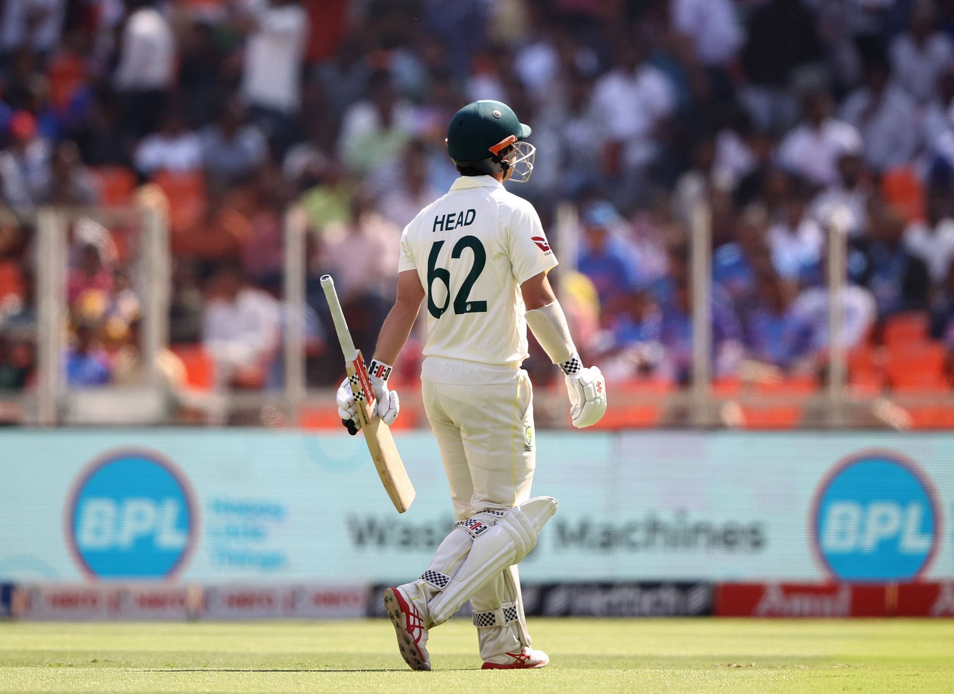 Travis Head was caught by Ravindra Jadeja off Ravichandran Ashwin's bowling.
